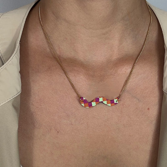 Collar Moustache Lana